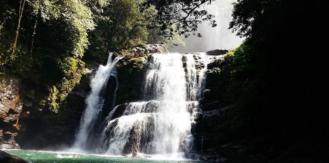 nauyaca-waterfall